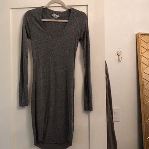 LIKE NEW. TNA - aritzia long sleeved dress